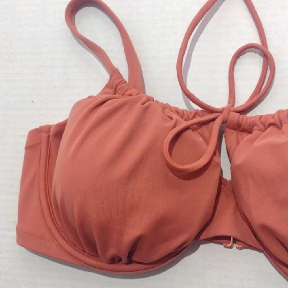 NWT Shade & Shore Shirred Bralette Bikini Top Soft Mauve 38 D - Picture 4 of 9